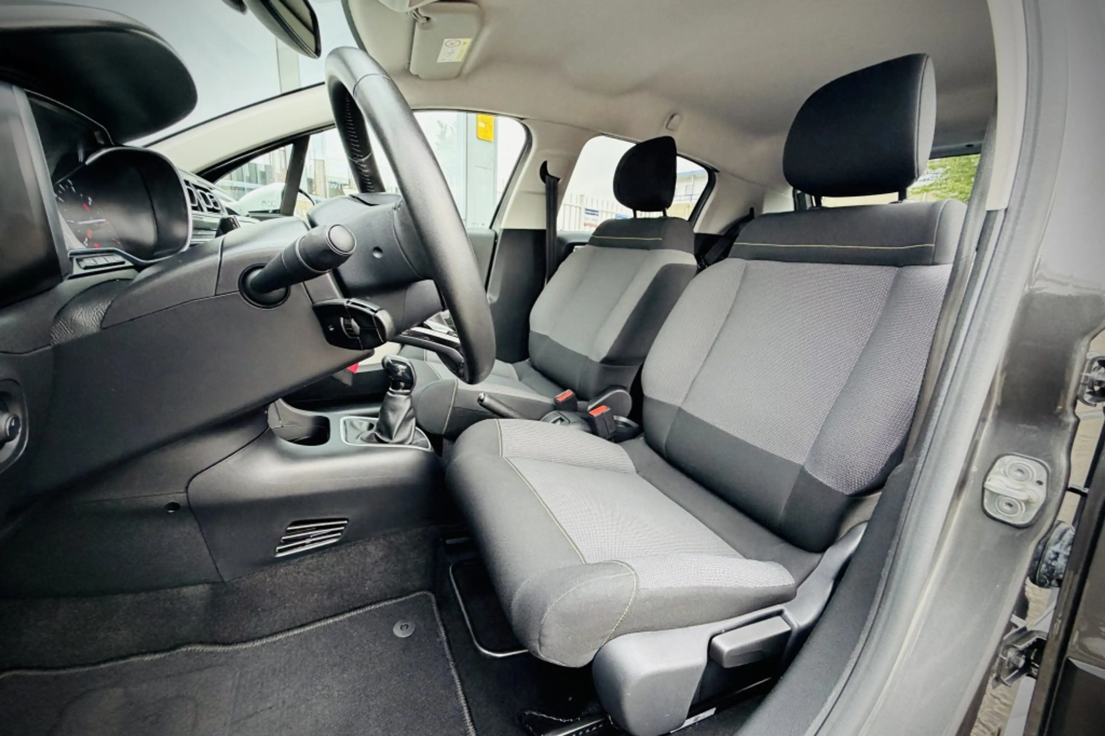 Citroen C3 1.2 Shine | CAMERA | CLIMA | CARPLAY + ANDROID — photo 15