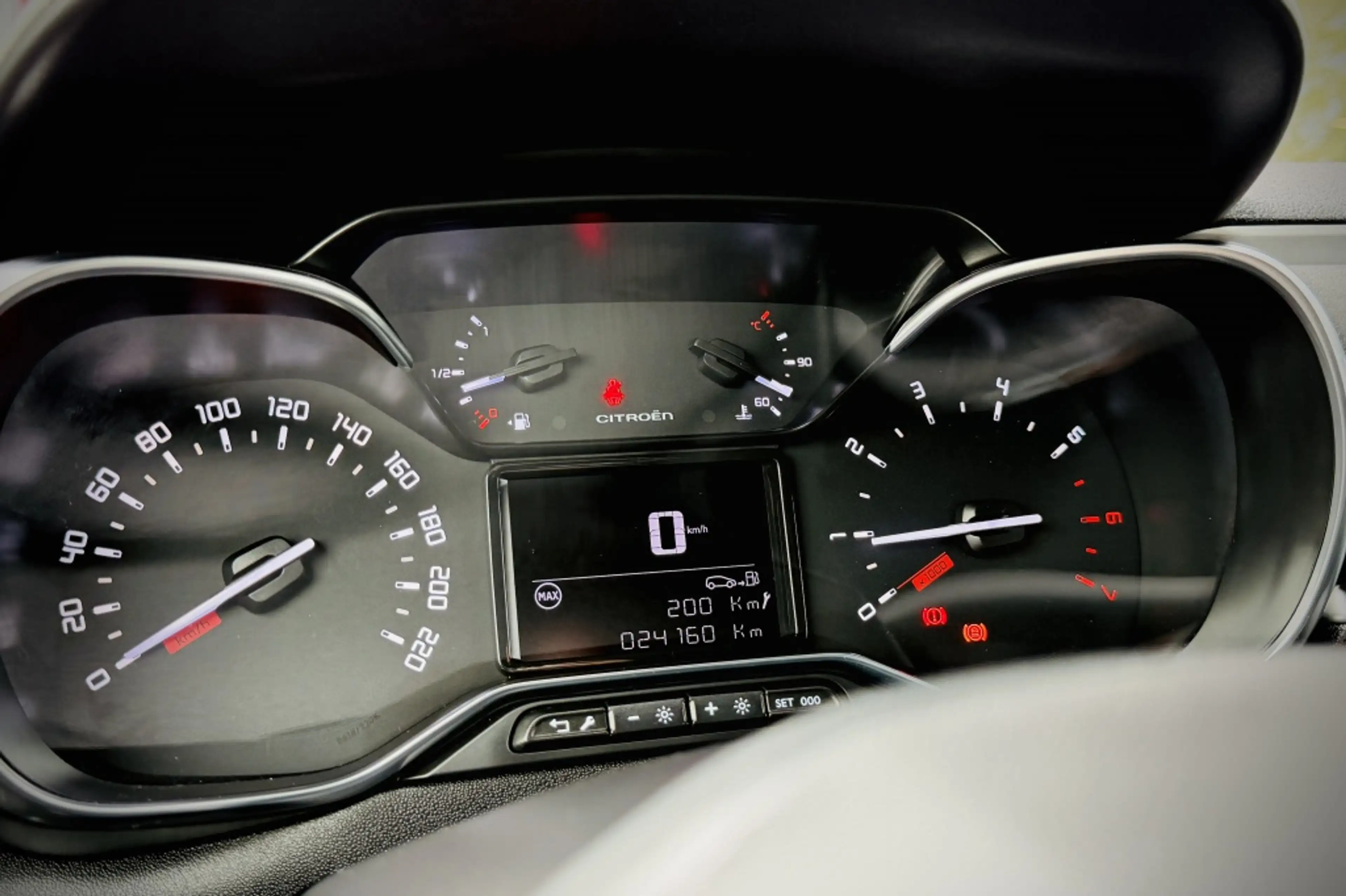Citroen C3 1.2 Shine | CAMERA | CLIMA | CARPLAY + ANDROID — photo 28