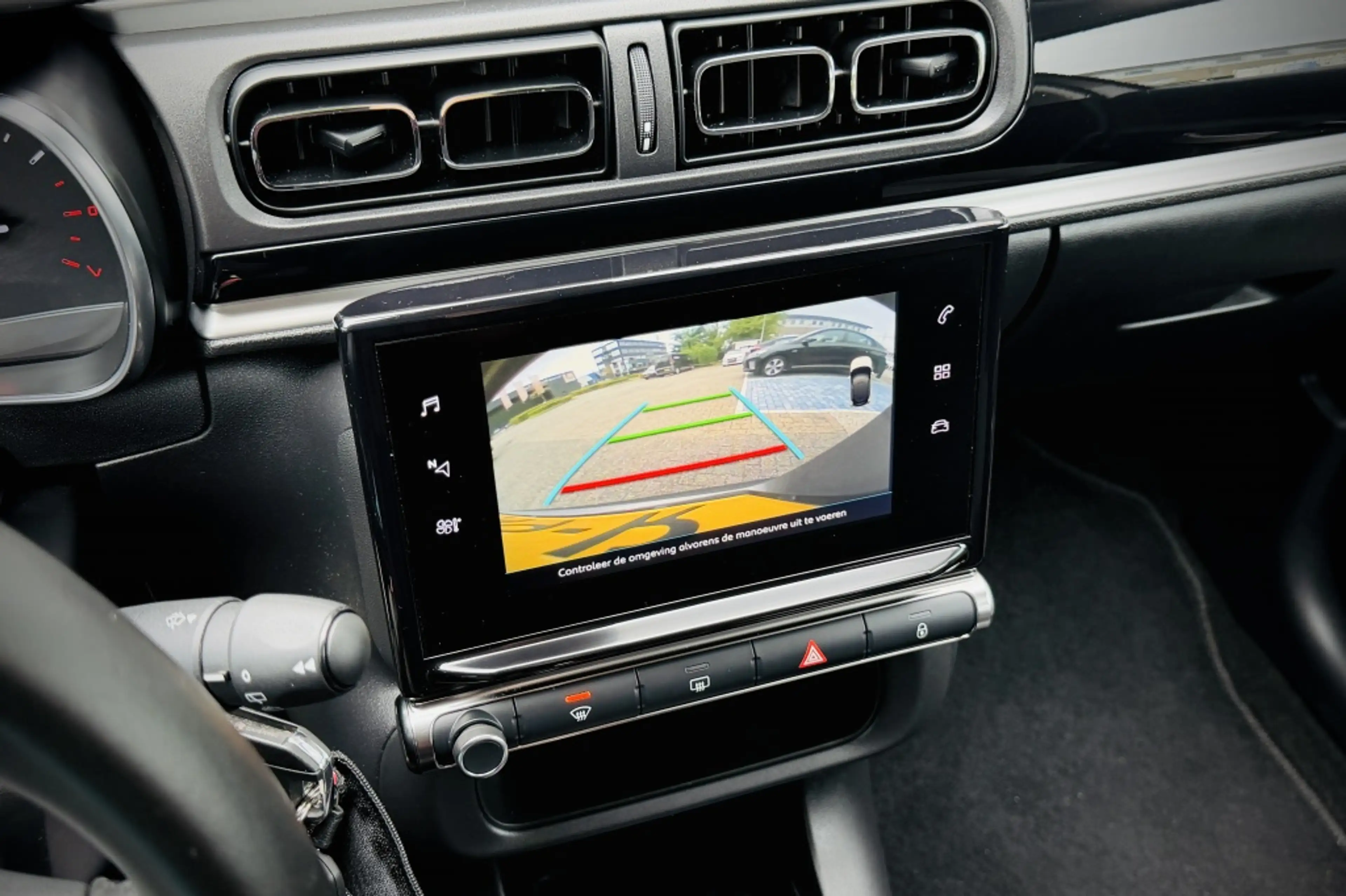 Citroen C3 1.2 Shine | CAMERA | CLIMA | CARPLAY + ANDROID — photo 27