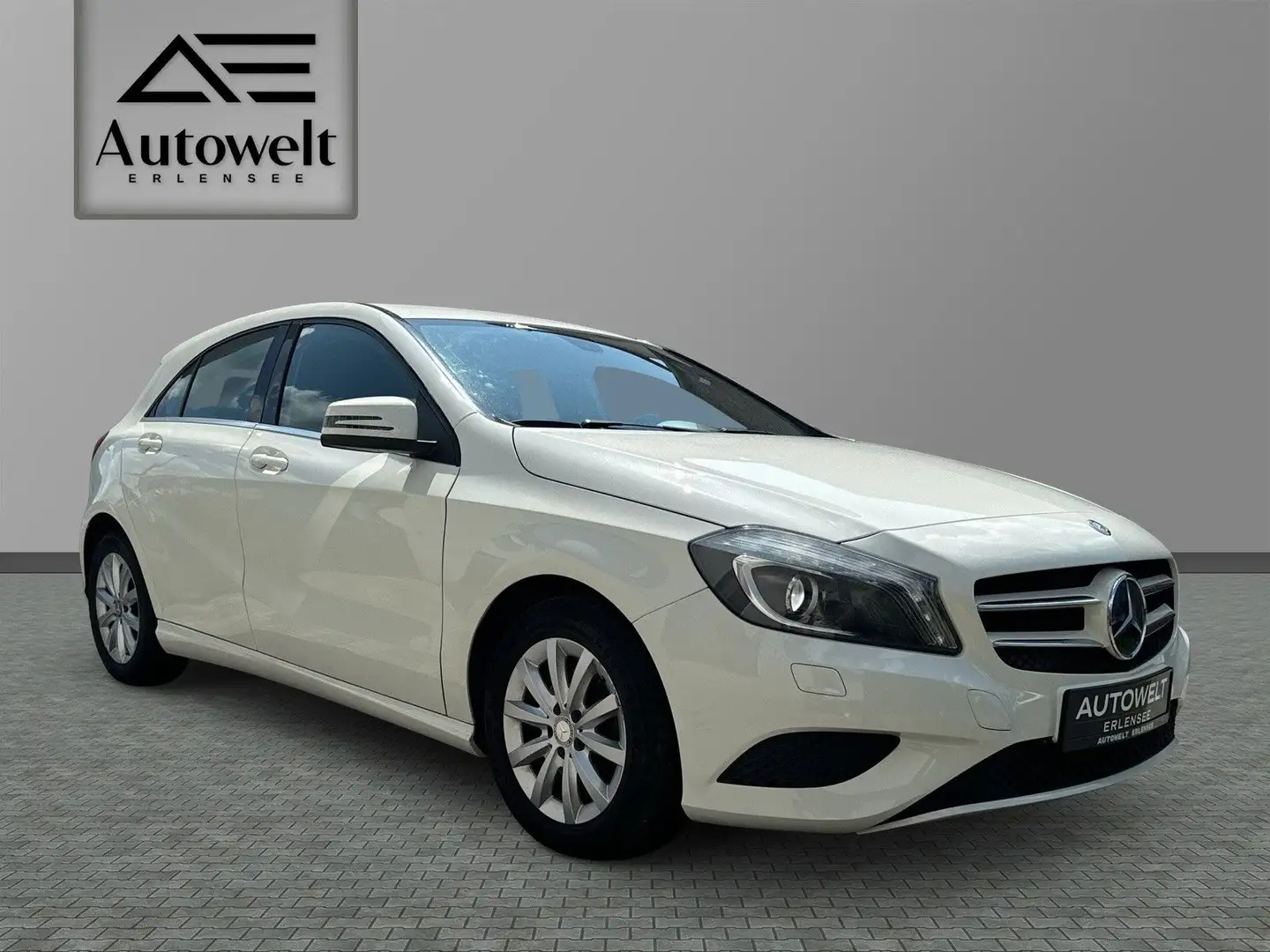 Mercedes-Benz A 180 A -Klasse A 180 BlueEfficiency*SHZ*XENON Blanc - 2