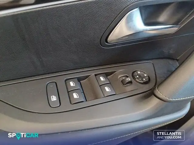 Peugeot 2008 view 12