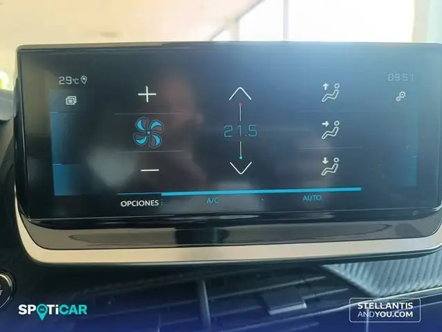 Peugeot 2008 view 16