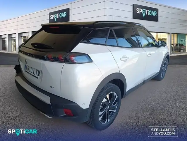 Peugeot 2008 view 4