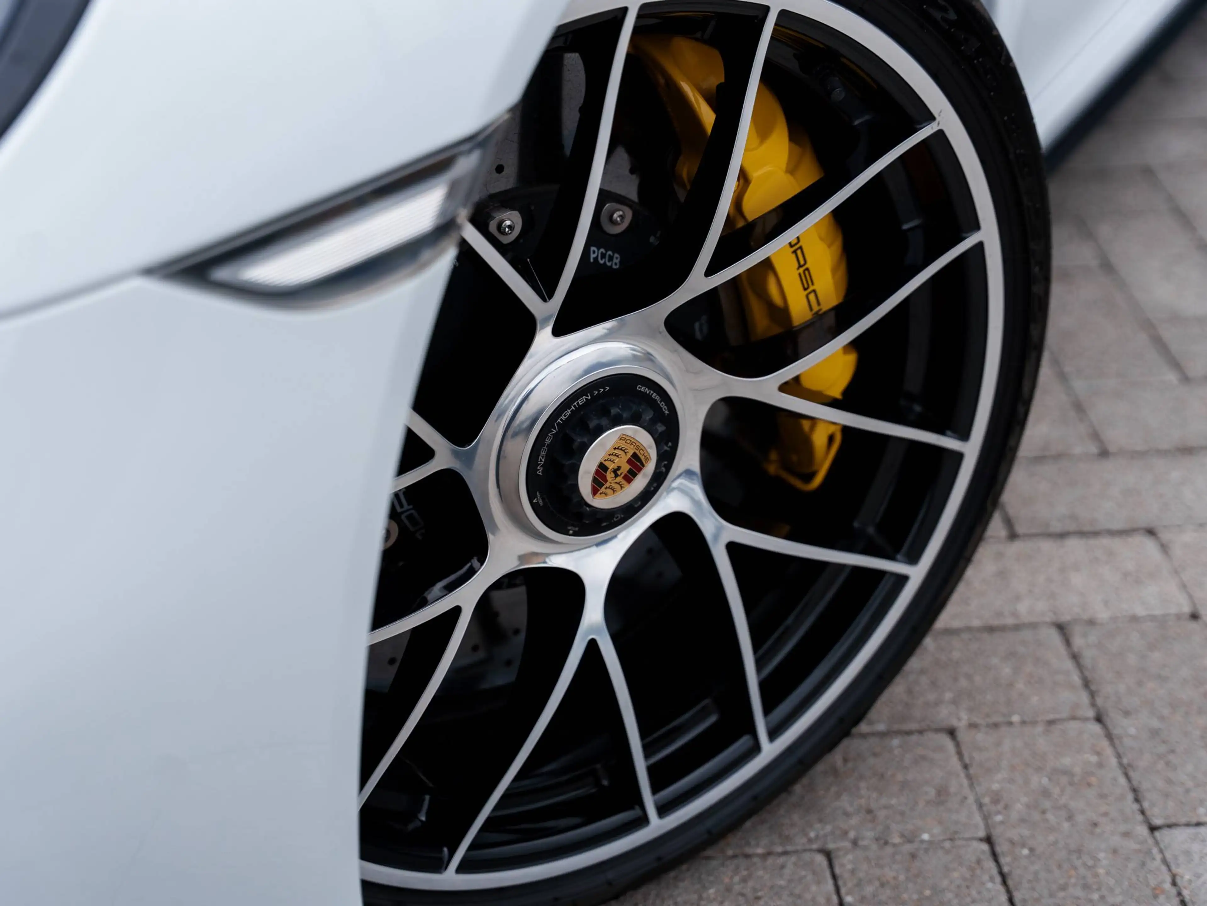 Porsche 911 991 Cabrio Turbo S - Burmester - PDLS+ - ACC - Stoelventilatie - PTV Plus - PADM — photo 7