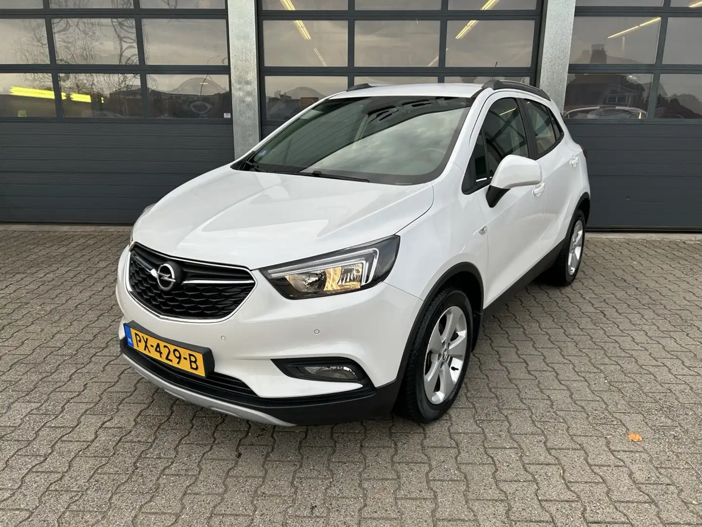 Opel Mokka X 1.4 Turbo 140pk Online Edition Wit - 1