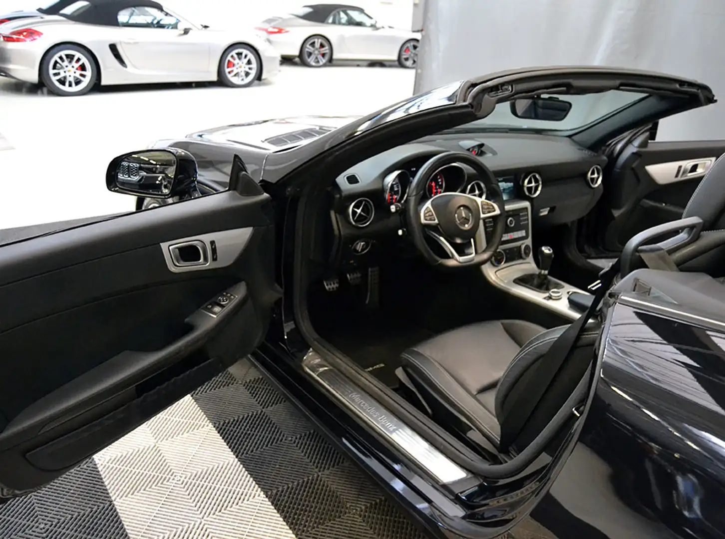 Mercedes-Benz SLC 180 Premium AMG line " KM 9.680 " Ufficiale Italiana Schwarz - 2