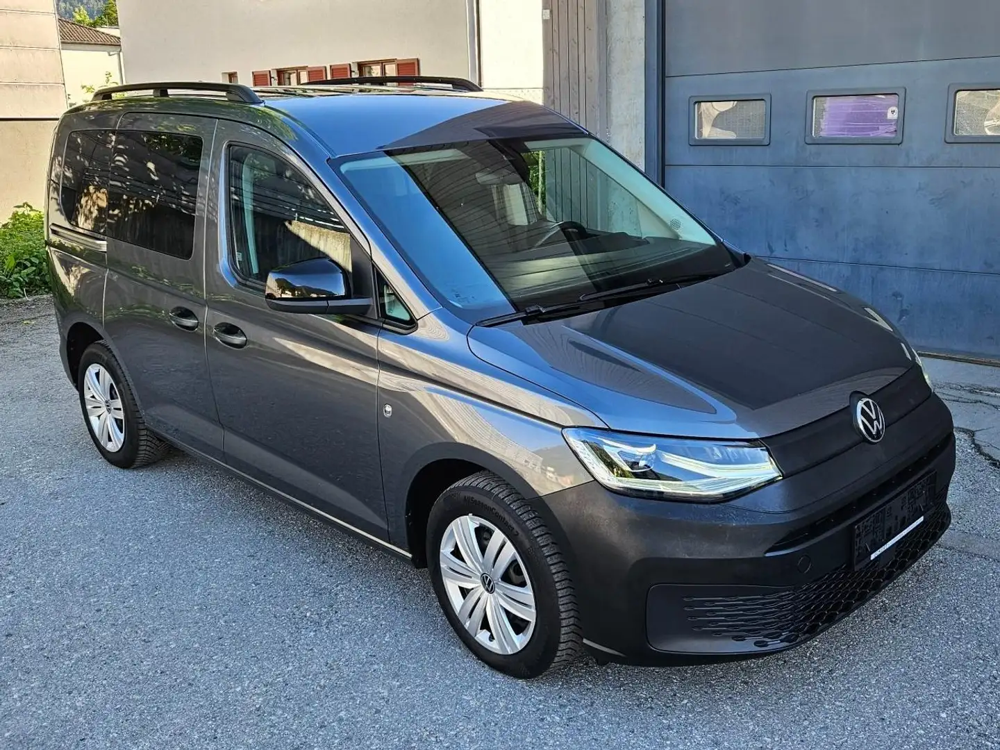 Volkswagen Caddy Family 2,0 TDI 4Motion, Standh.+AHK+Kamera.. Grau - 2
