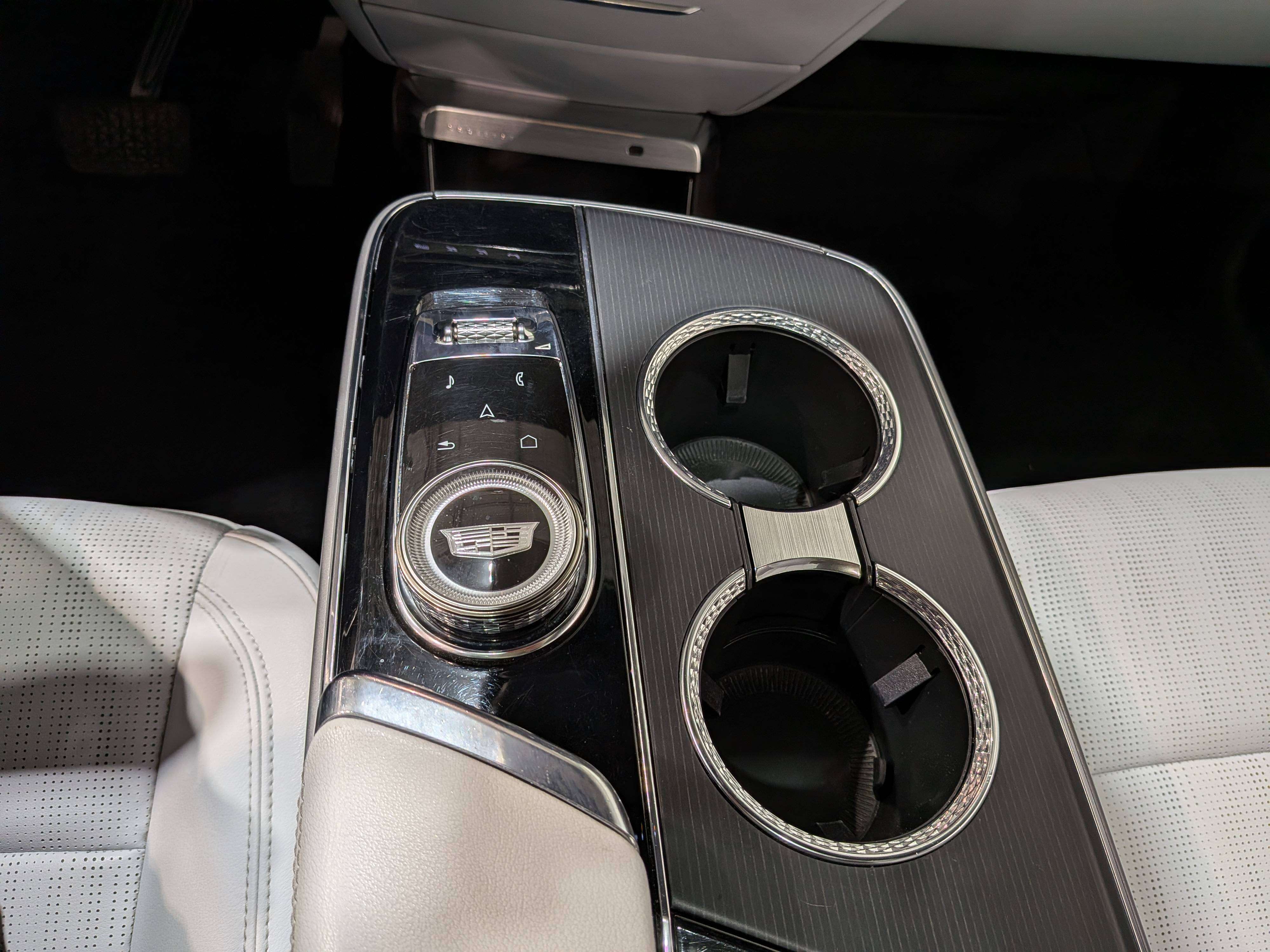 Cadillac LYRIQ 2024