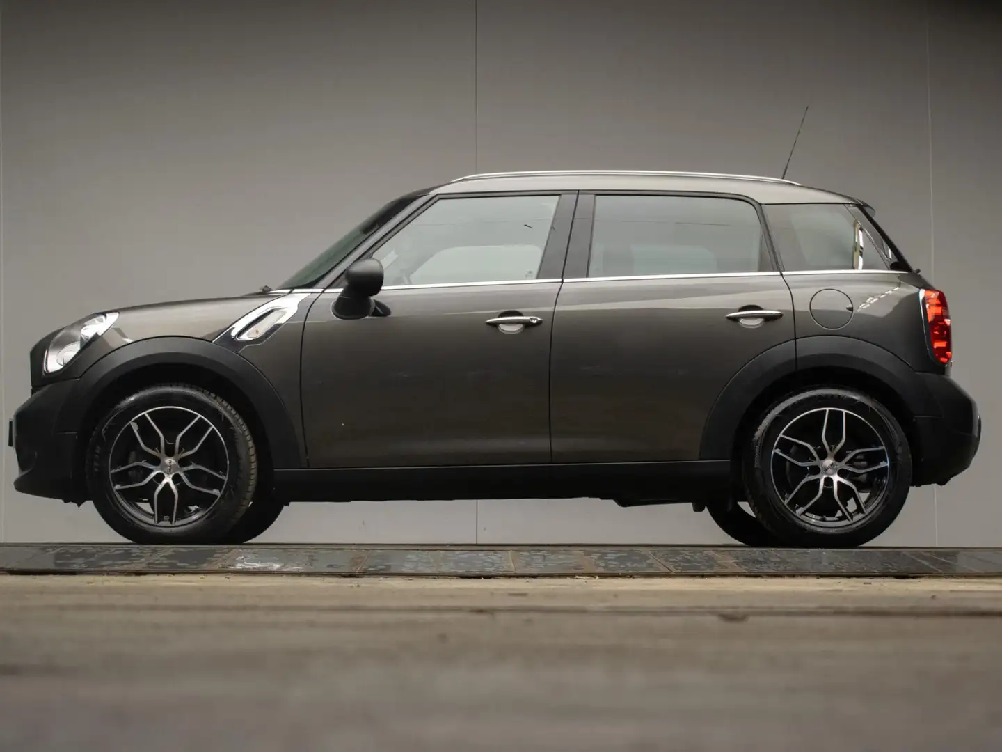 MINI One Countryman Mini 1.6 Chili Sport (LED,STOELVERWARMING,SPORTSTO Grijs - 1