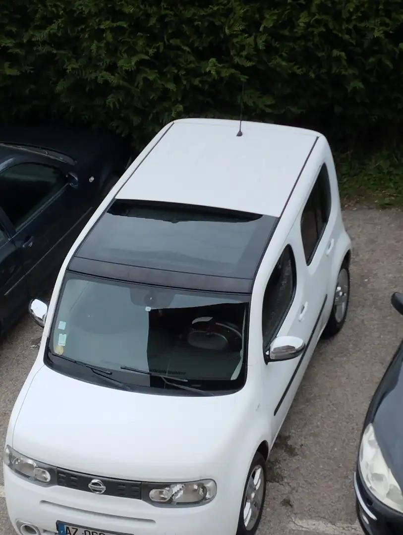 Nissan Cube Pure White - 1