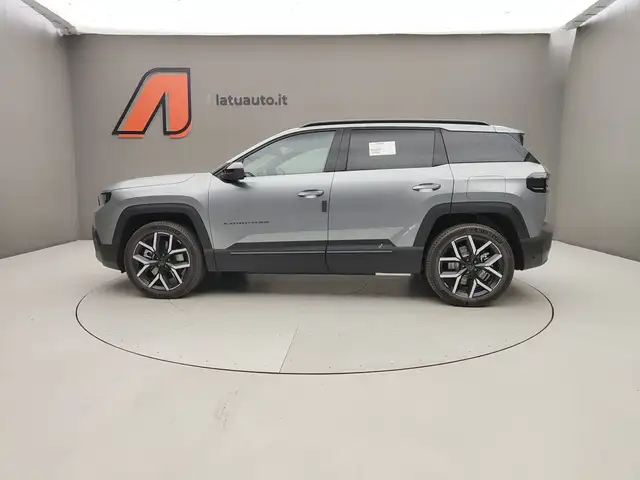 Jeep Compass view 4
