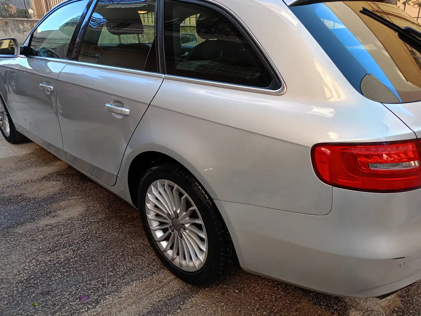 Audi A4 A4 IV 2012 Avant Avant 2.0 tdi Advanced 177cv Grigio - 2