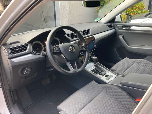 Imagine Skoda Superb Superb Combi 1.5 TSI DSG Active