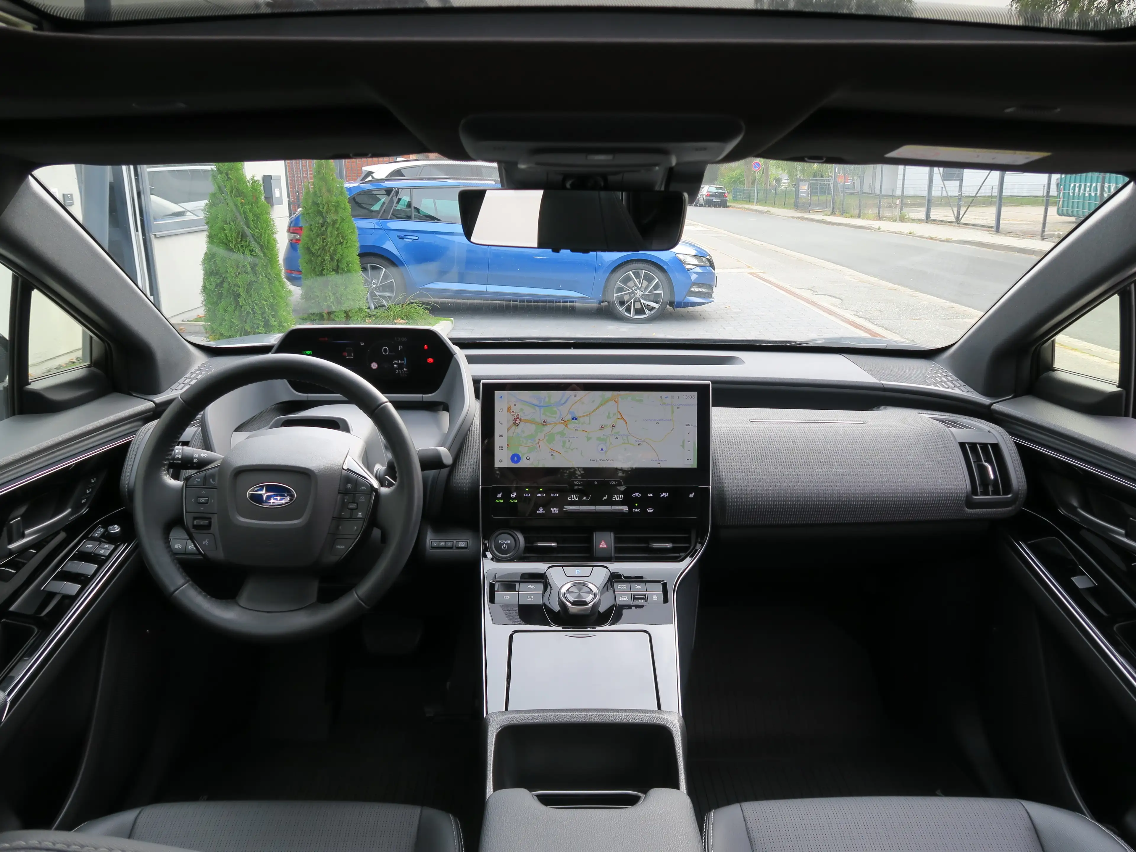 Subaru Solterra 160 kW Platinum Plus AWD Pano*Garantie 07/31*Leder*Harman/Kardon®*ACC*LED*usw. — photo 4