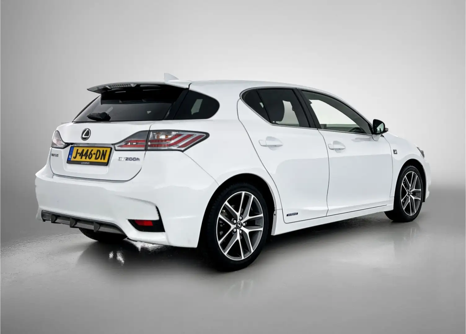 Lexus CT 200h F Sport Line Limited | 17" LM | Stoelverwarming | Blanc - 2
