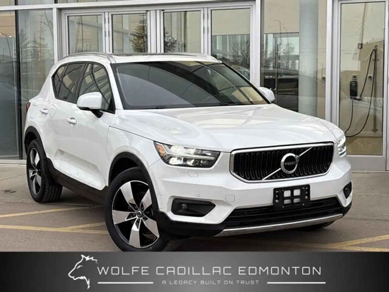 2022 Volvo XC40