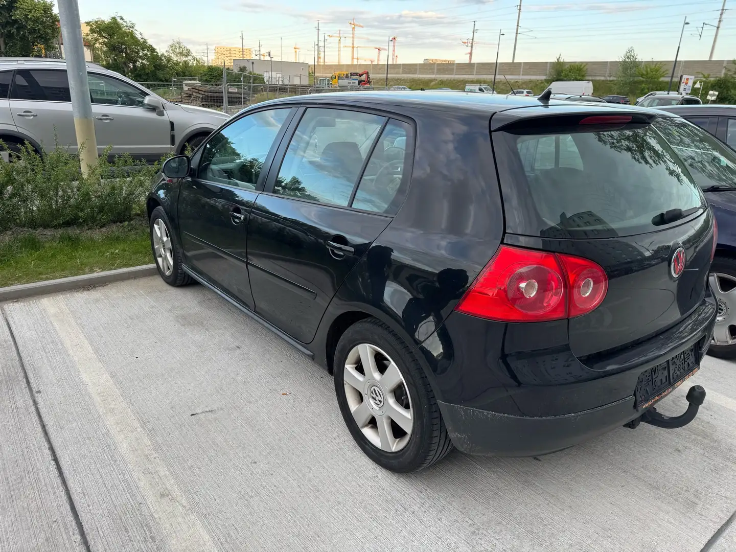 Volkswagen Golf 1.9 TDI DPF Comfortline Schwarz - 2