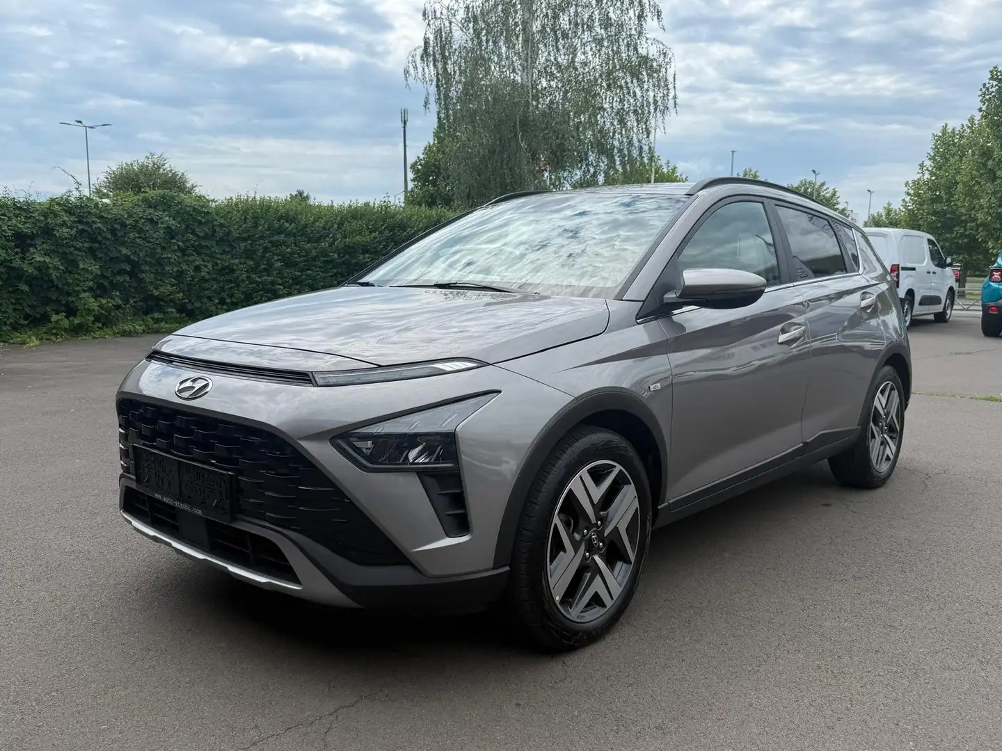 Hyundai BAYON 1.0 T-Gdi 48v Trend Line *Automatik* Grau - 1