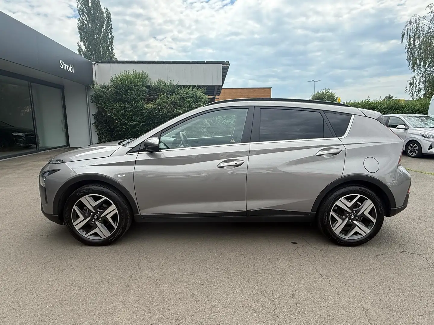 Hyundai BAYON 1.0 T-Gdi 48v Trend Line *Automatik* Grau - 2