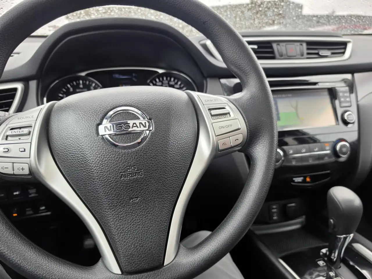 Nissan Rogue снимка Nissan Rogue
