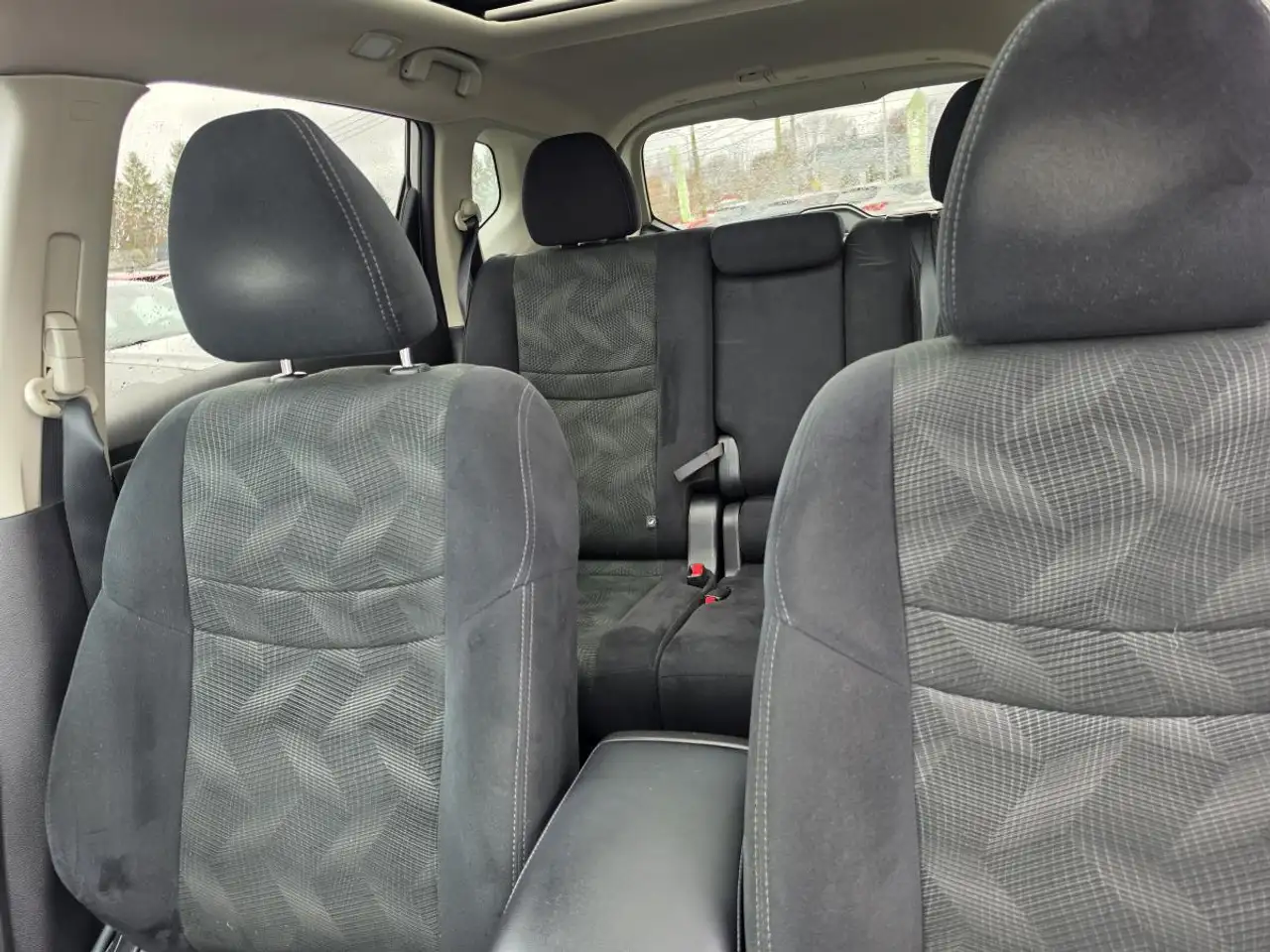 Nissan Rogue снимка Nissan Rogue