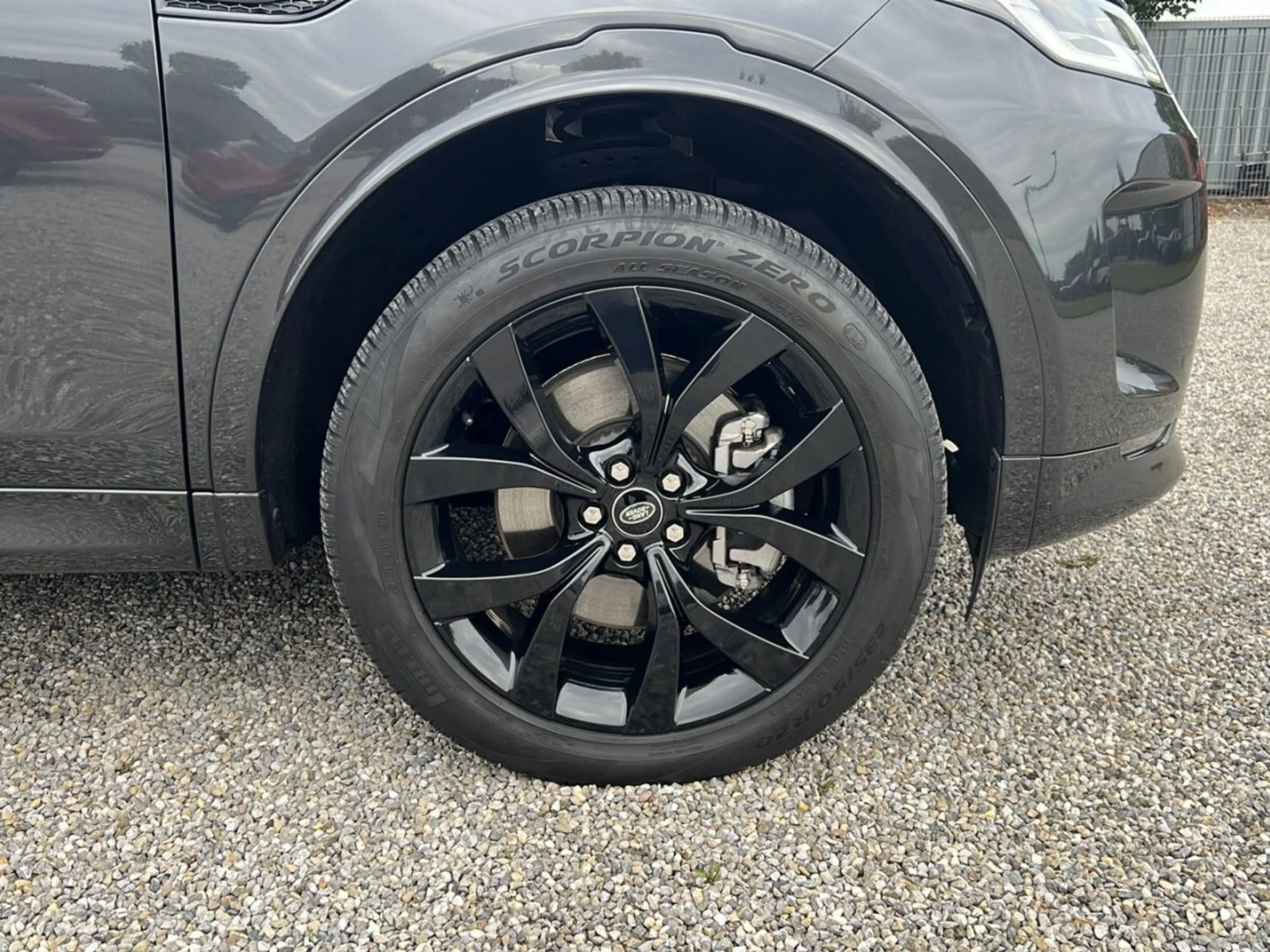 Land Rover Discovery Sport D200 R-Dynamic SE — photo 21