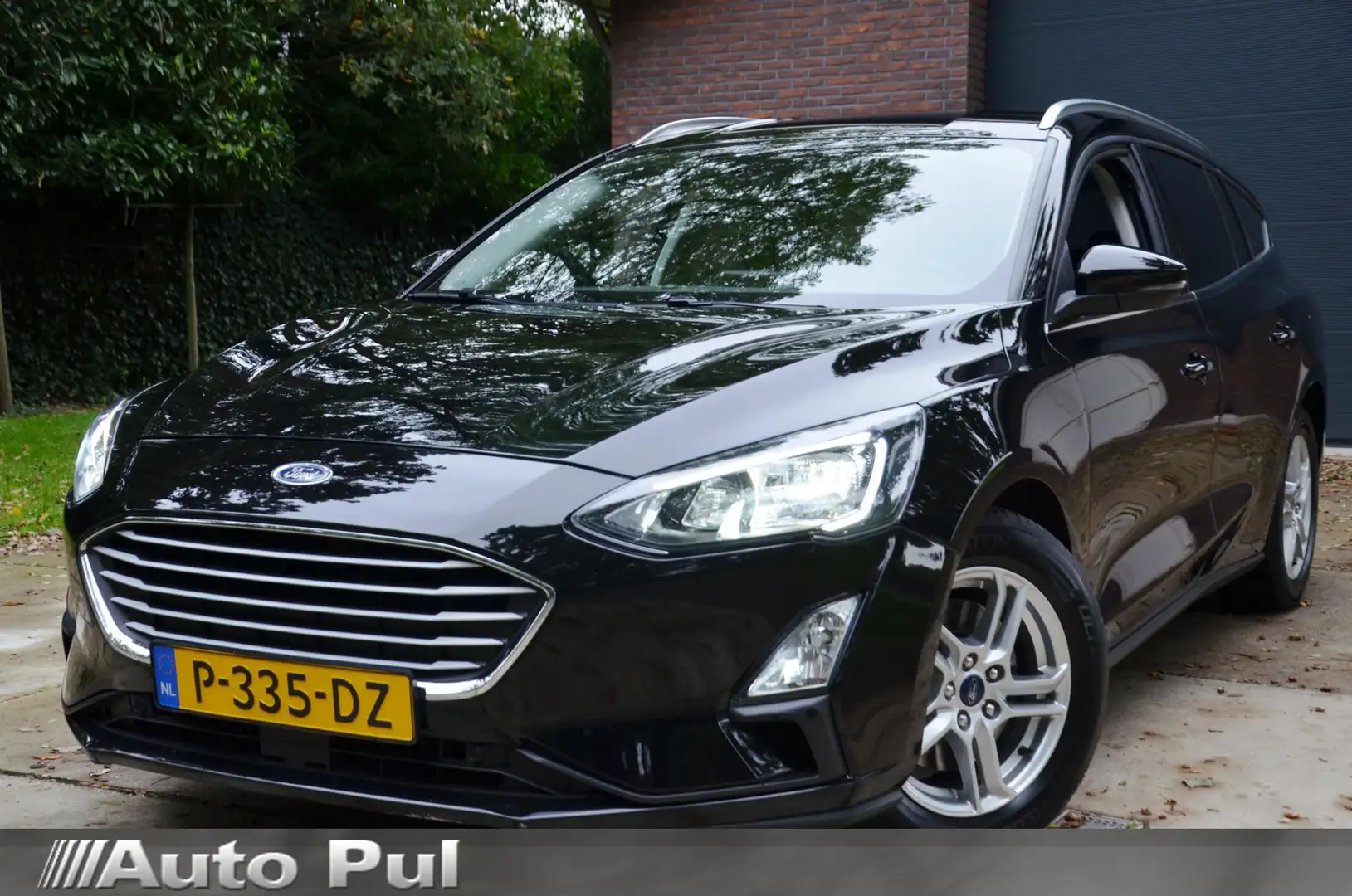 Ford Focus Wagon 1.0 EcoBoost Hybrid Trend Edition Business N Zwart - 1