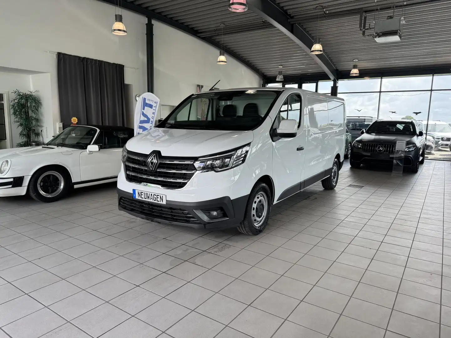Renault Trafic 2.0 Blue dCi 170 T3 Furgon extra L2 H1 Biały - 1