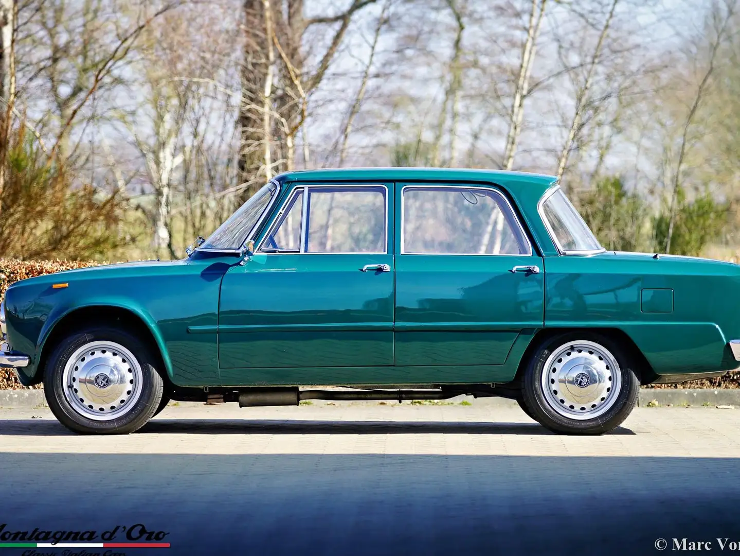 Alfa Romeo Giulia 1300 Vert - 2
