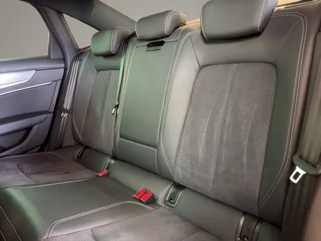 Audi S6 view 13