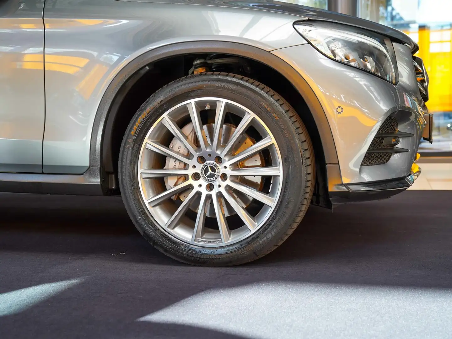 Mercedes-Benz GLC 250 GLC 250 d 4M AMG Line Night Vielspeiche Burmeste Gris - 2