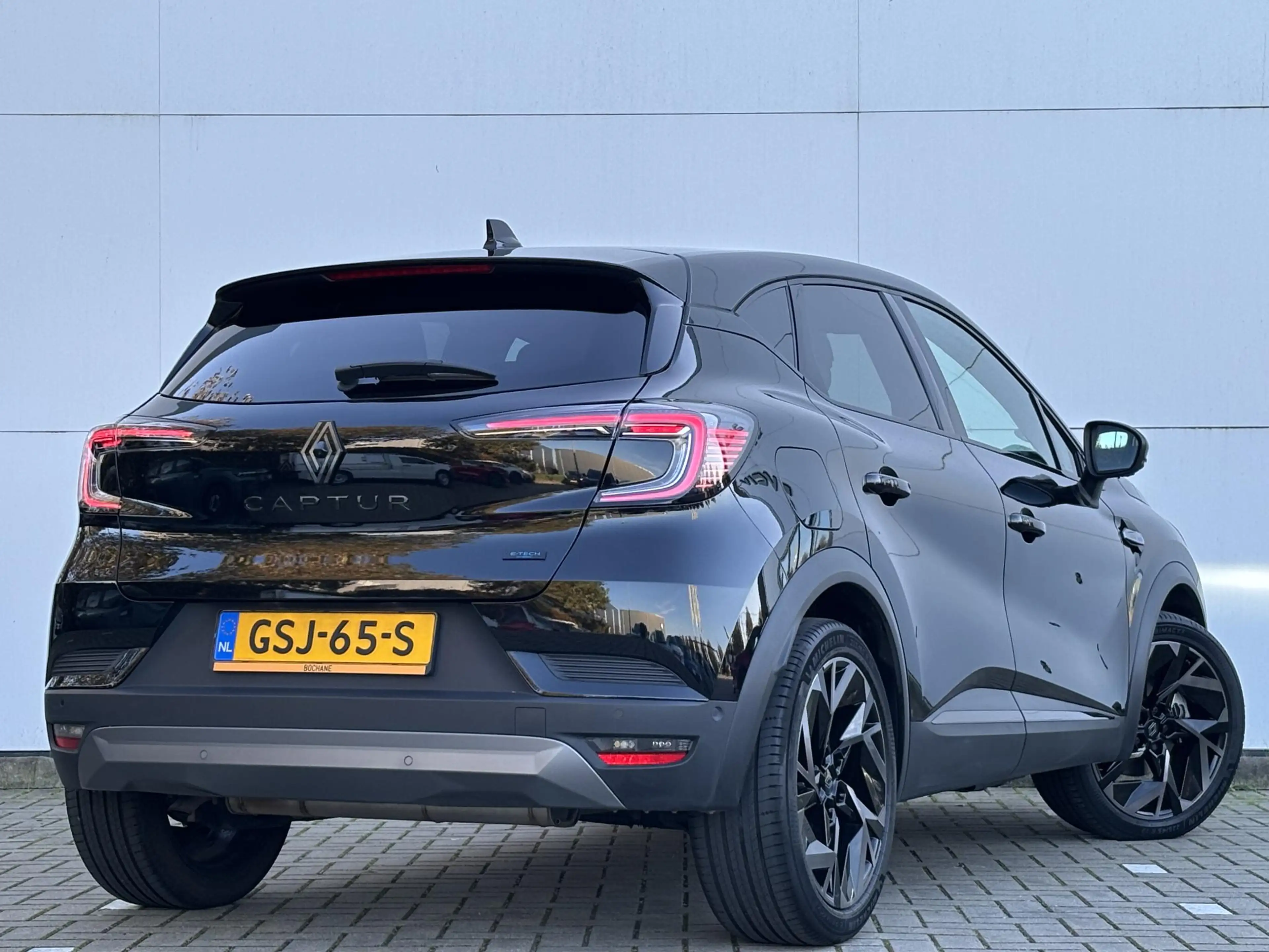 Renault Captur 1.6 E-Tech full hybrid 145 esprit Alpine l Pack Ha — photo 2