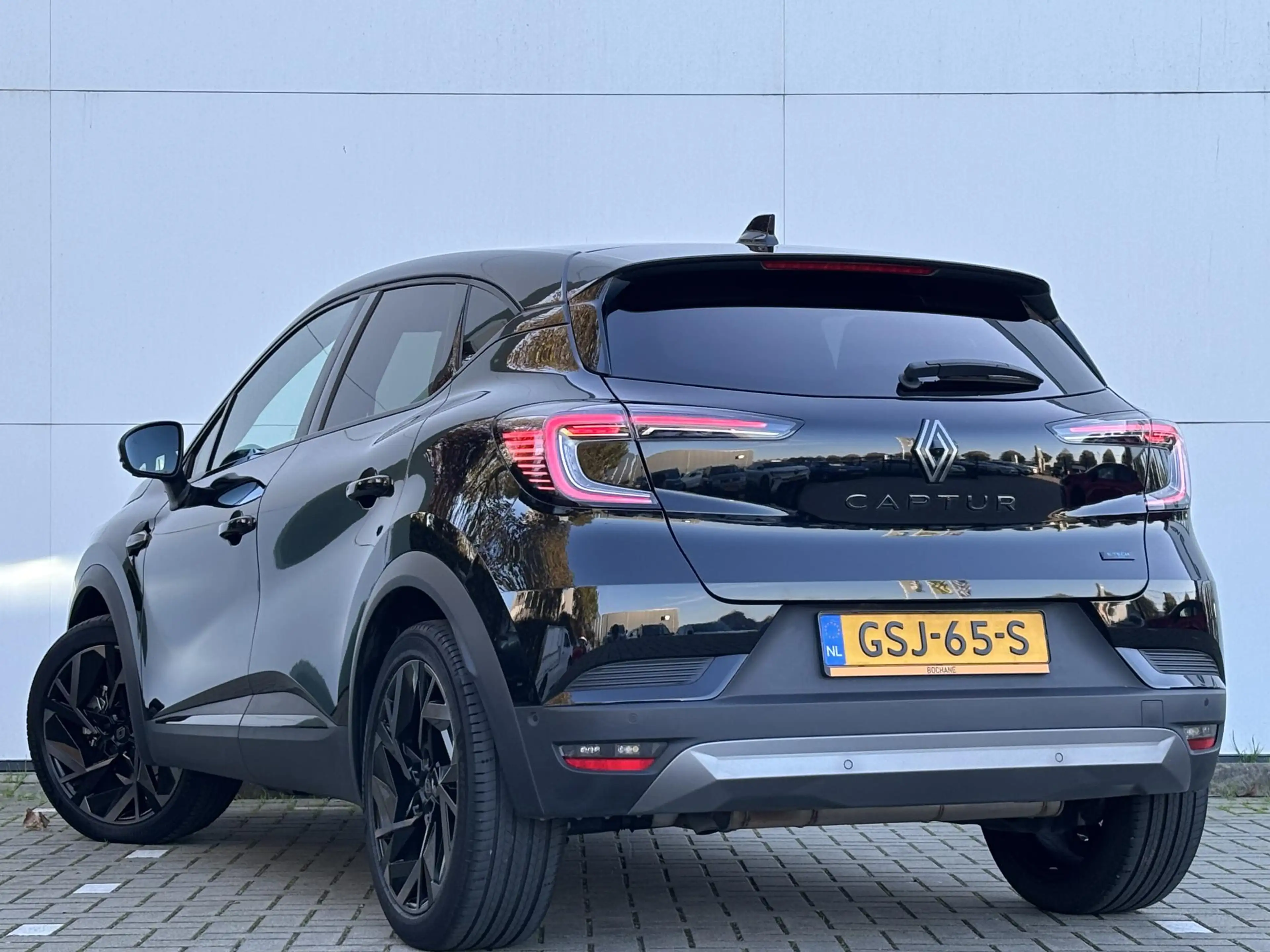 Renault Captur 1.6 E-Tech full hybrid 145 esprit Alpine l Pack Ha — photo 6