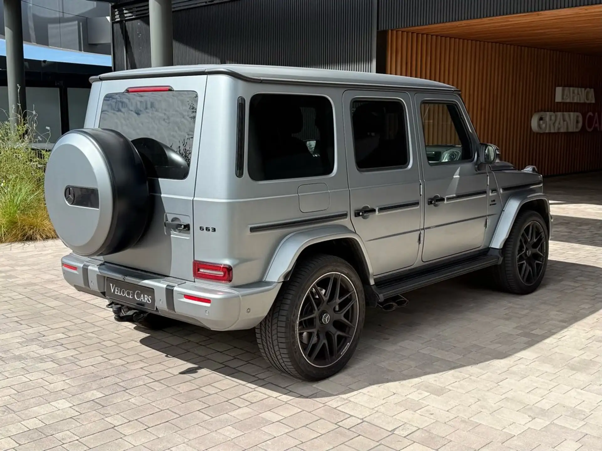 벤츠 G-Class G 63 AMG 2025 회색 사진 2