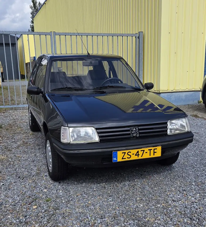 Peugeot 205 1.6 XT, foto 3