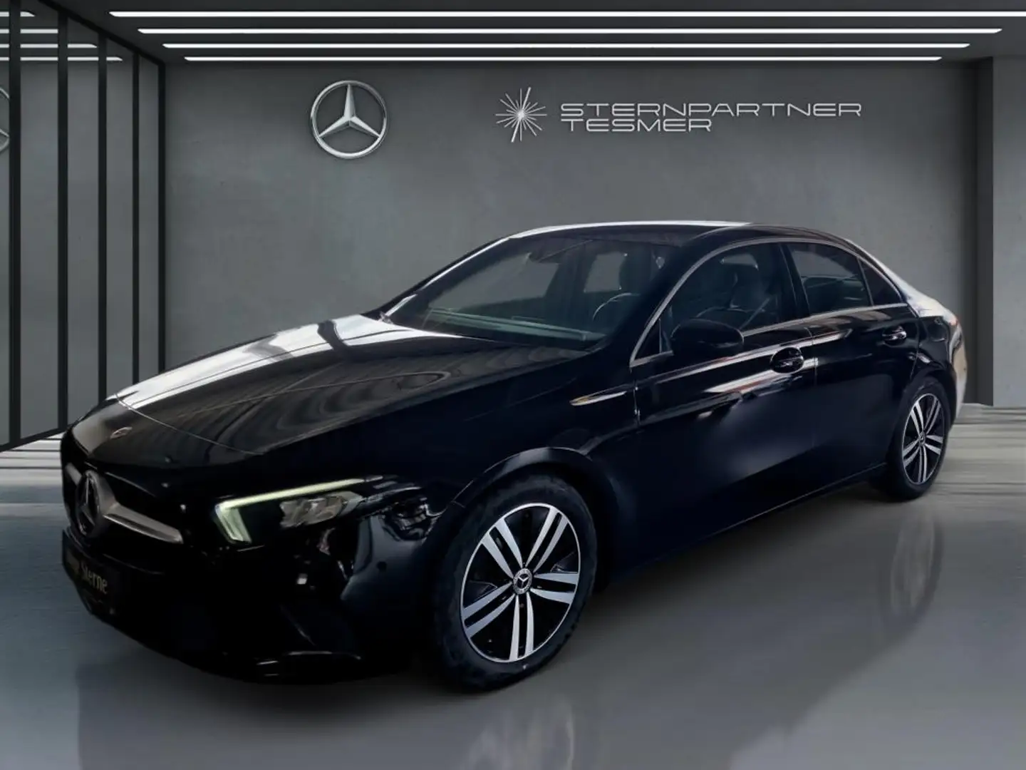 Mercedes-Benz A 200 Limousine PROGRESSIVE +SHZ+KAMERA+MBUX+LED Noir - 2