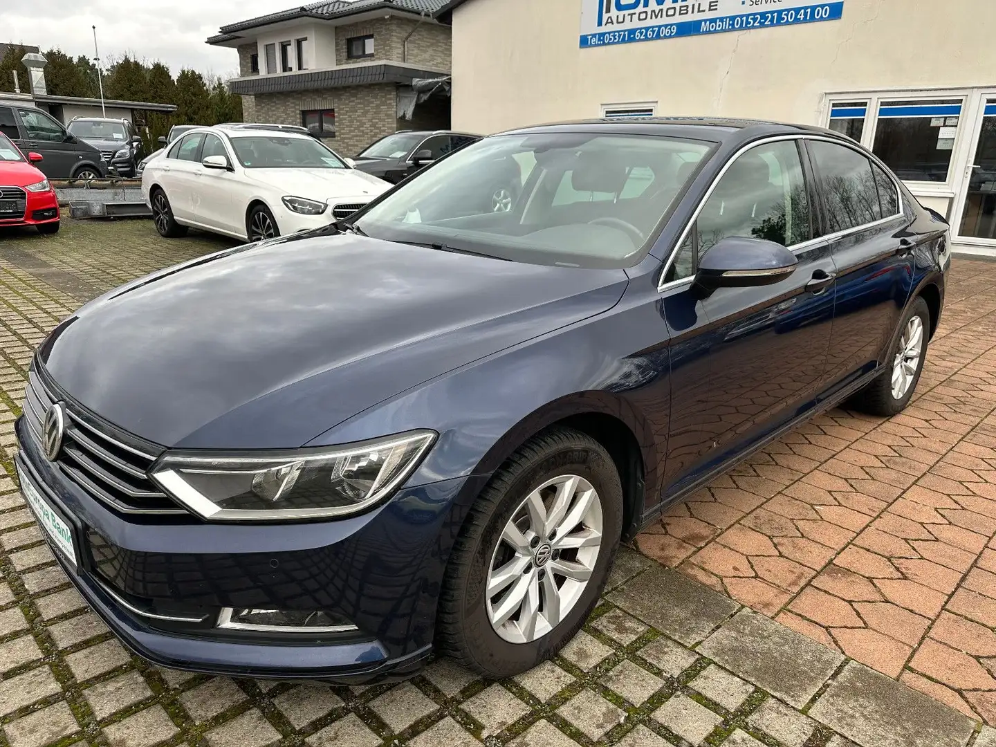 Volkswagen Passat 1.4 TSI Lim. Comfortline / NAVI / ACC Blau - 1