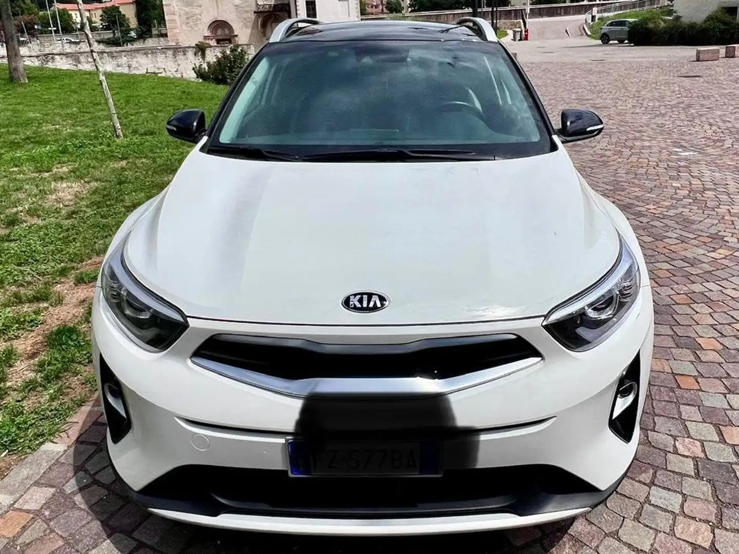 Kia Stonic Stonic 6D 1.0 120 t-gdi Energy TT BC GREY bijela - 2