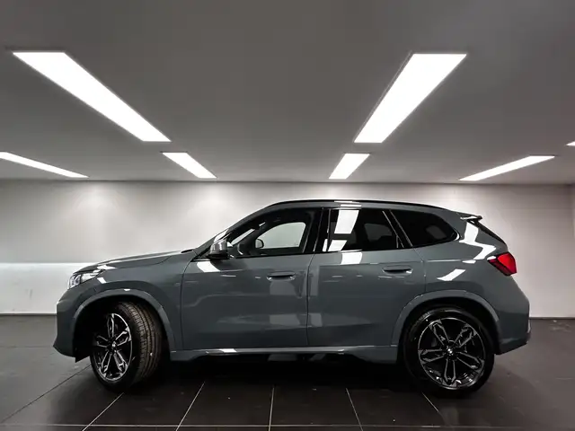 BMW X1 view 2