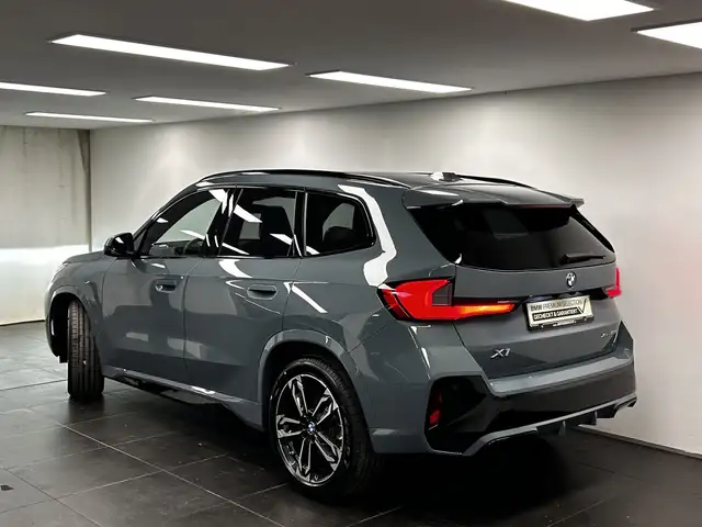 BMW X1 view 3