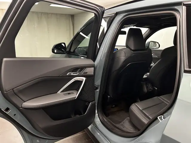 BMW X1 view 13