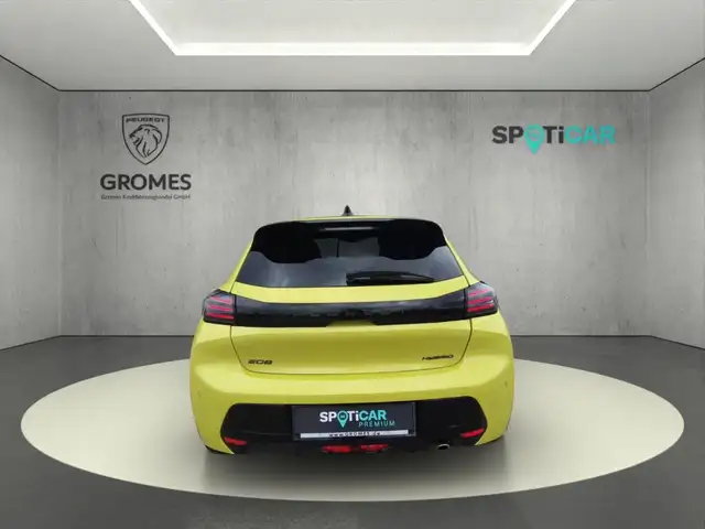 Peugeot 208 view 4