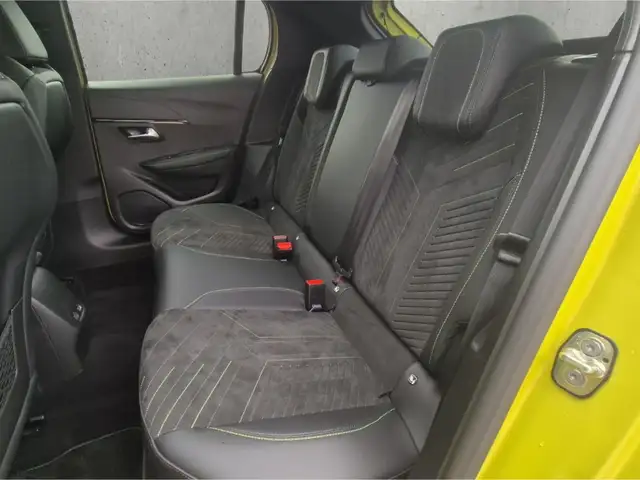 Peugeot 208 view 8