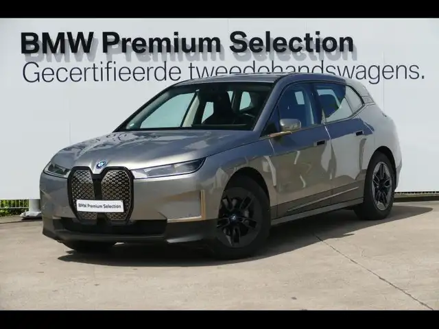 BMW iX