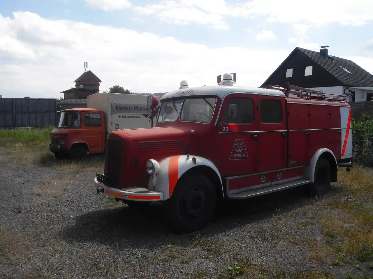 Mercedes-Benz Langhauber Feuerwehr Löschfahrzeug, foto 2