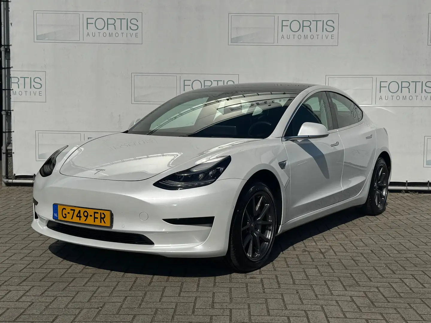 Tesla Model 3 Standard RWD Plus 60 kWh |NL AUTO | CAMERA | LEDER Wit - 1