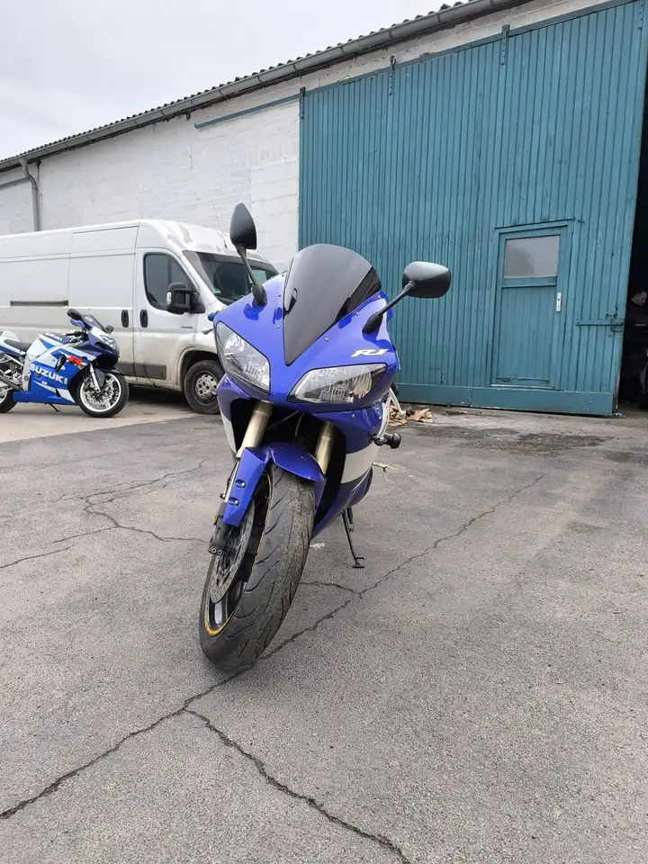 Yamaha YZF-R1