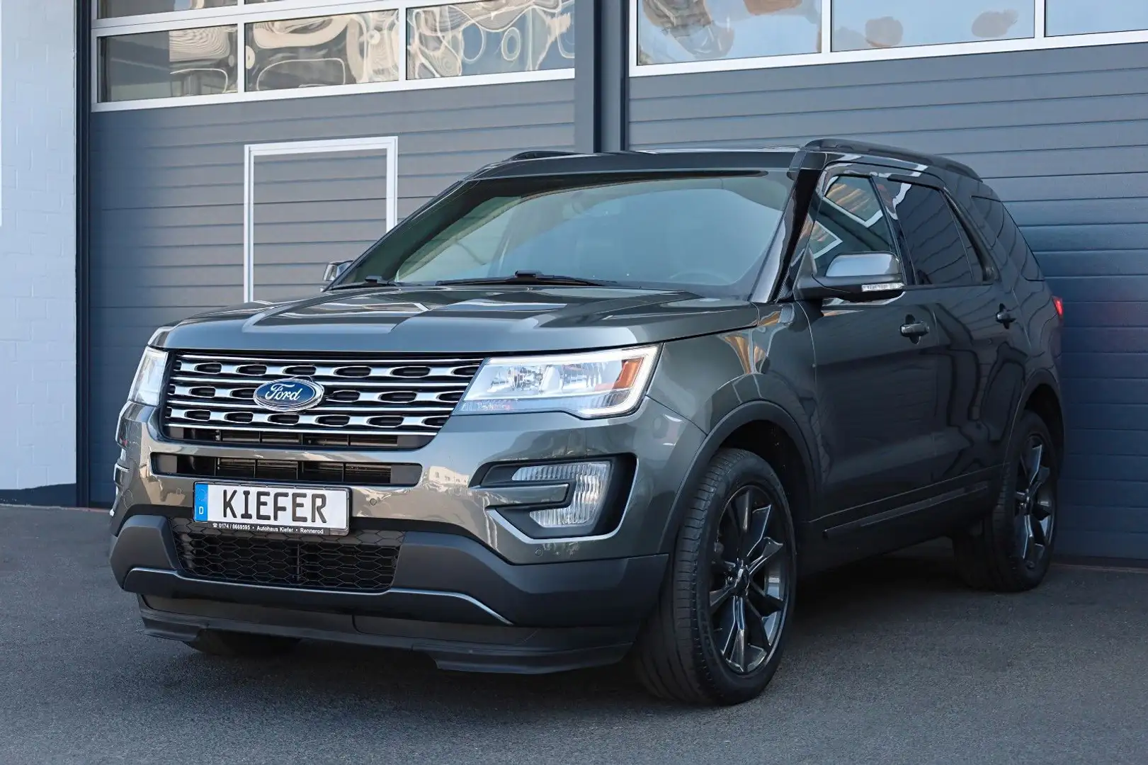 Ford Explorer XLT 2.3/4X4/7-Sitzer/APPLE/PANO/SHZ/R20 Gris - 1