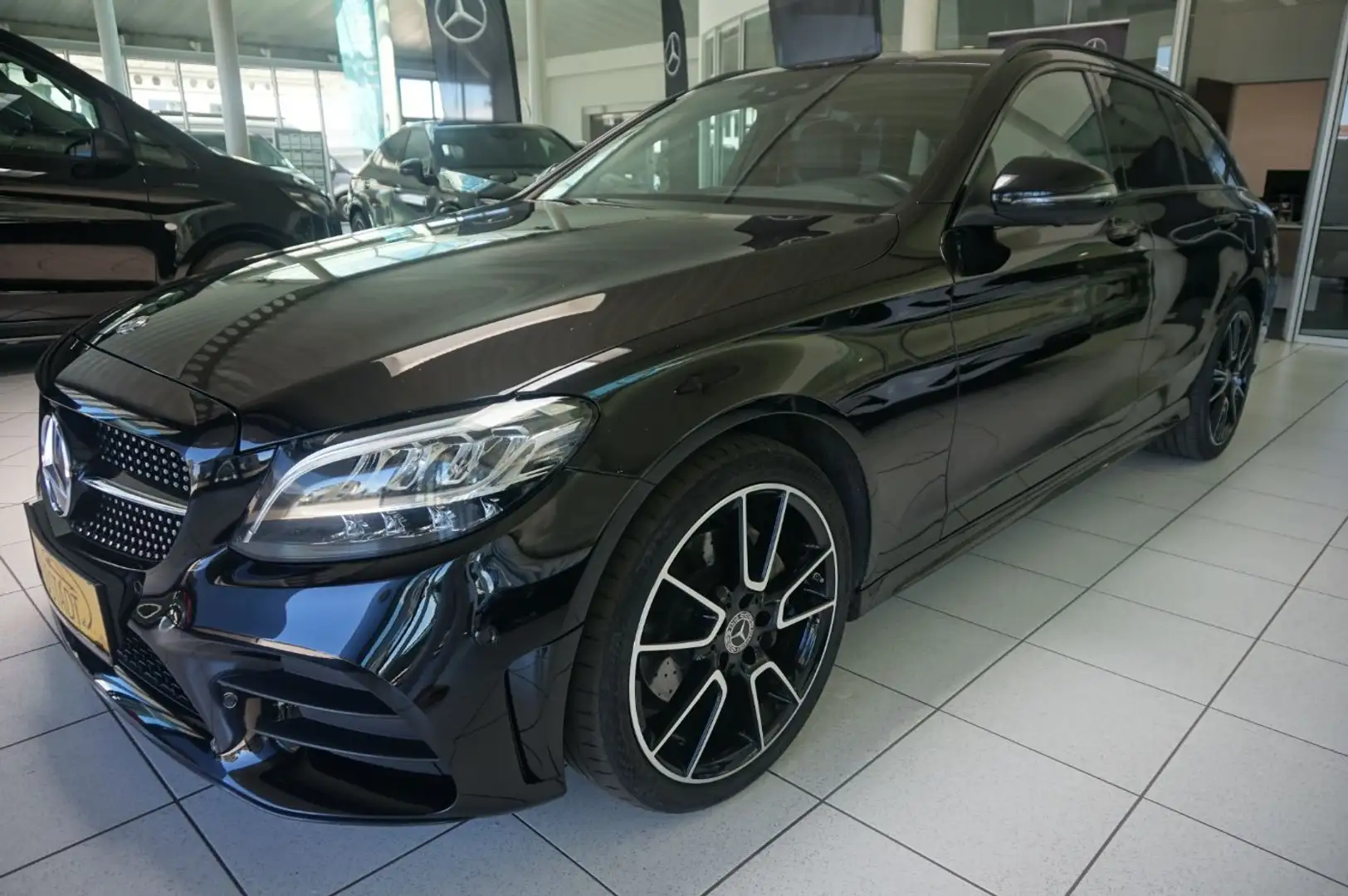 Mercedes-Benz C 220 d T-Modell AHK abnehmbar PTS Shz LED AUT Schwarz - 1