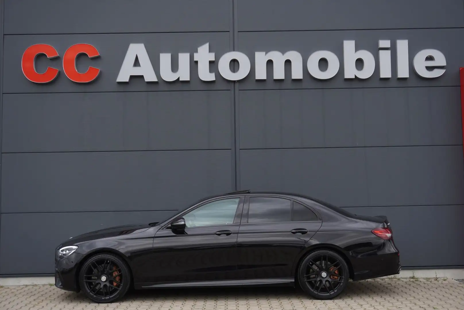 Mercedes-Benz E 53 AMG 4Matic+360°+Standhzg+20Zoll+Schiebedach Schwarz - 1
